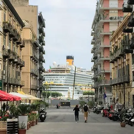 Al Centro Vicino Il Porto
